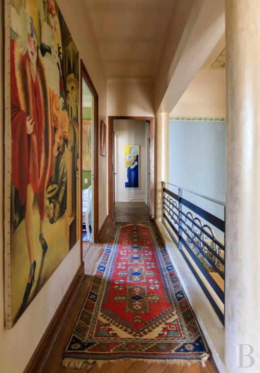 En Saône-et-Loire, à Mâcon, une villa et son jardin entièrement de style Art déco - photo  n°33